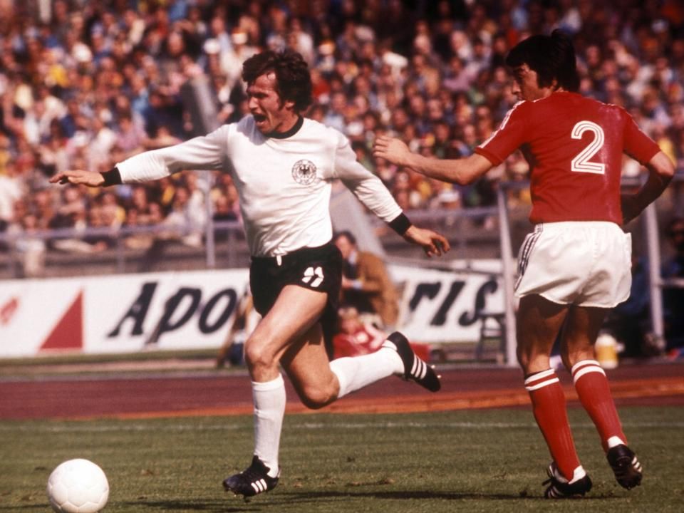 A német válogatott csatáraként 1972-ben Európa-bajnokságot, 1974-ben világbajnokságot nyert (Fotó: Imago Images)