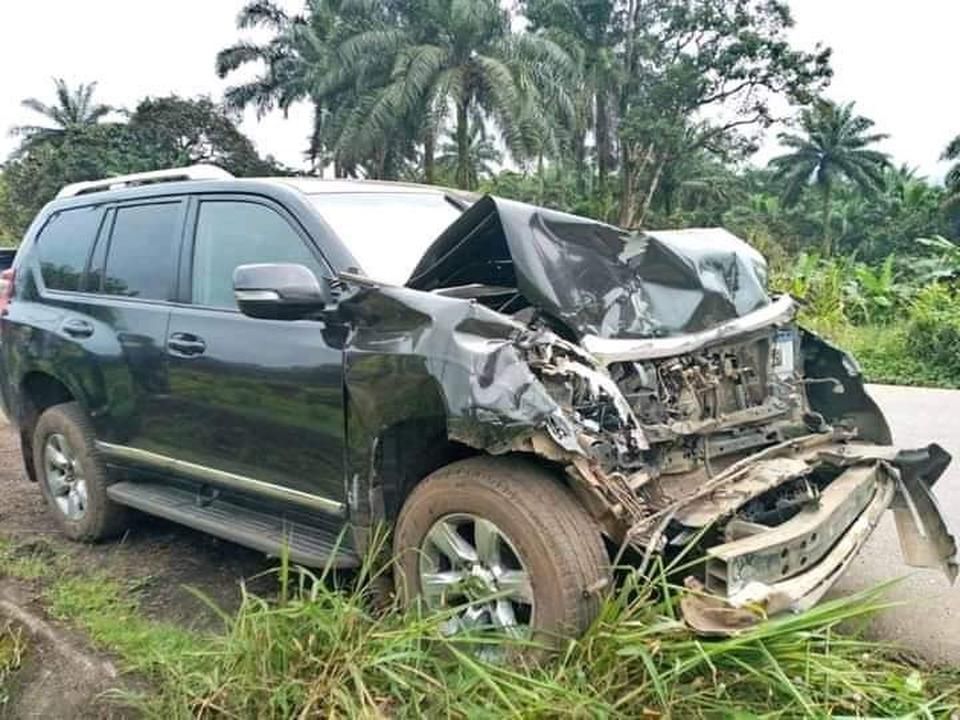 Ennyi maradt a baleset után Eto'o autójából… (Fotó: BBC)