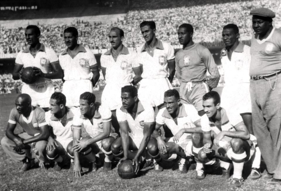 Az 1950-es, Mexikóra váró brazil csapat (Fotók: AFP)