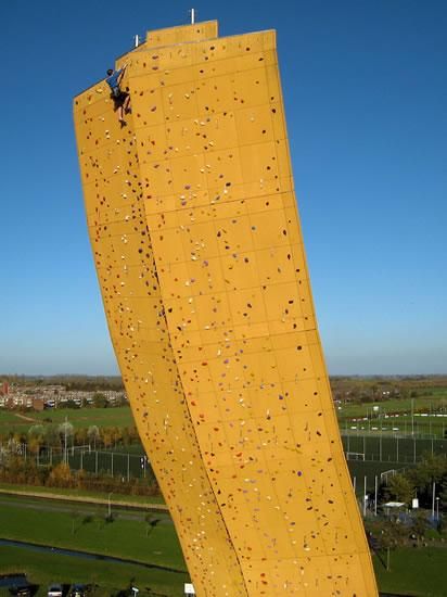 A groningeni Excalibur: ezt nem kihúzni kell, hanem megmászni (Fotók: bjoeks.nl)
