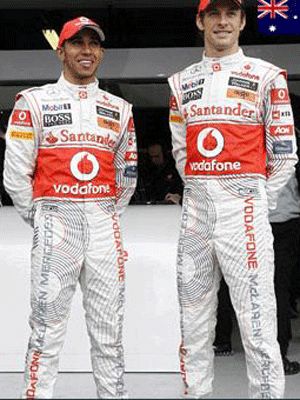 Hamilton és Button Melbourne-ben (Fotó: Hugoboss.com)