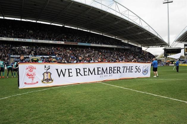 Megemlékezés a Huddersfield–Blackburn Championship-mérkőzésen (Fotó: Action Images)