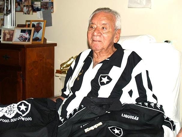 Nilton Santos (1925–2013) már az 1954-es vb-n is ott volt, de Svájcban még nem nyert aranyérmet
