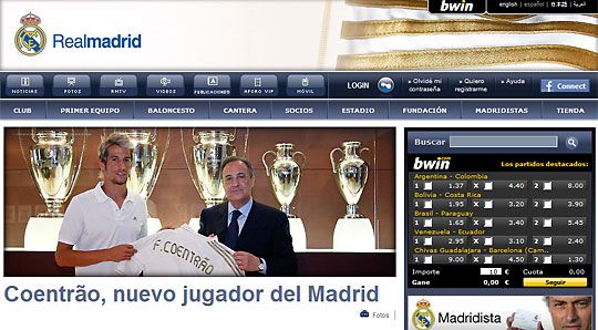 Florentino Pérez és a Real új szerzeménye (Fotó: realmadrid.com)