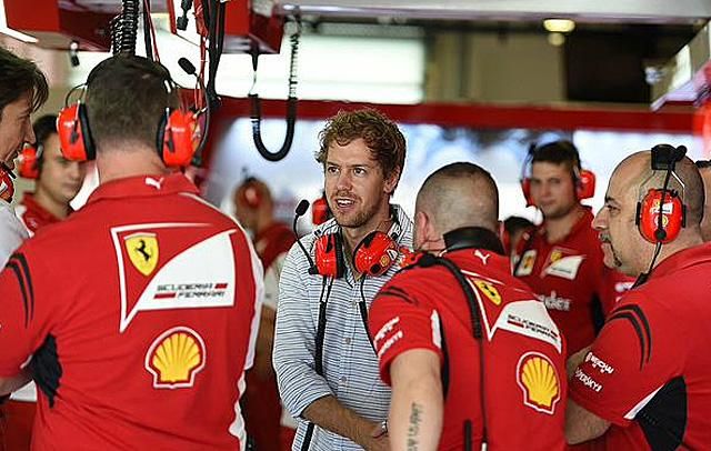 Vettel új csapatánál akklimatizálódik