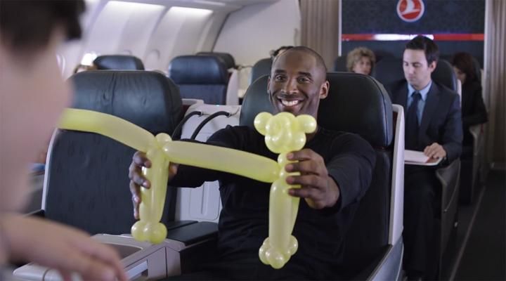 Igen, ez meg Kobe Bryant (Forrás: Turkish Airlines / Adsector)