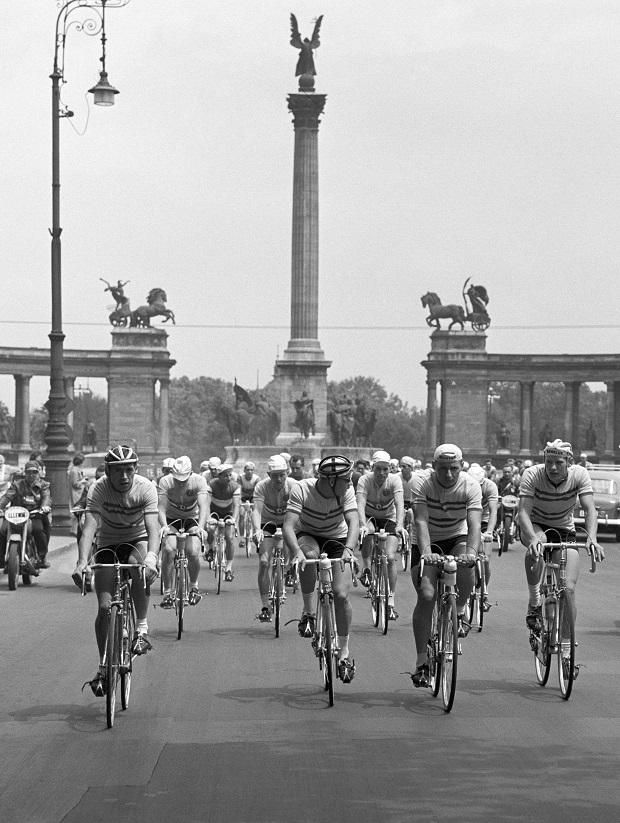 1962: a körverseny elhagyja a Hősök terét