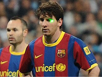 Lionel Messinek nem csak a tizenegyesre kellett koncentrálnia... (Fotó: marca.com)