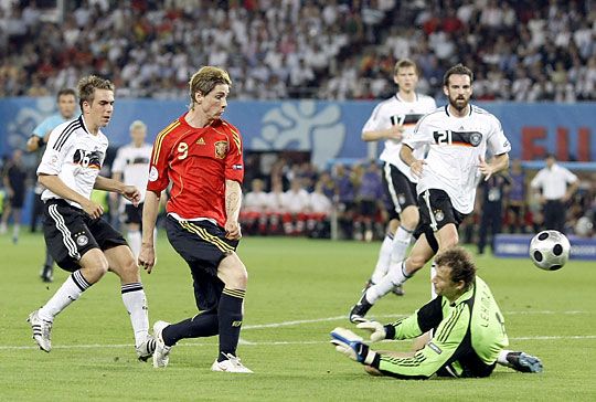 Lehmannék (jobbra) a döntőben kikaptak a spanyoloktól a 2008-as Eb-n (Fotó: Action Images  - archív)