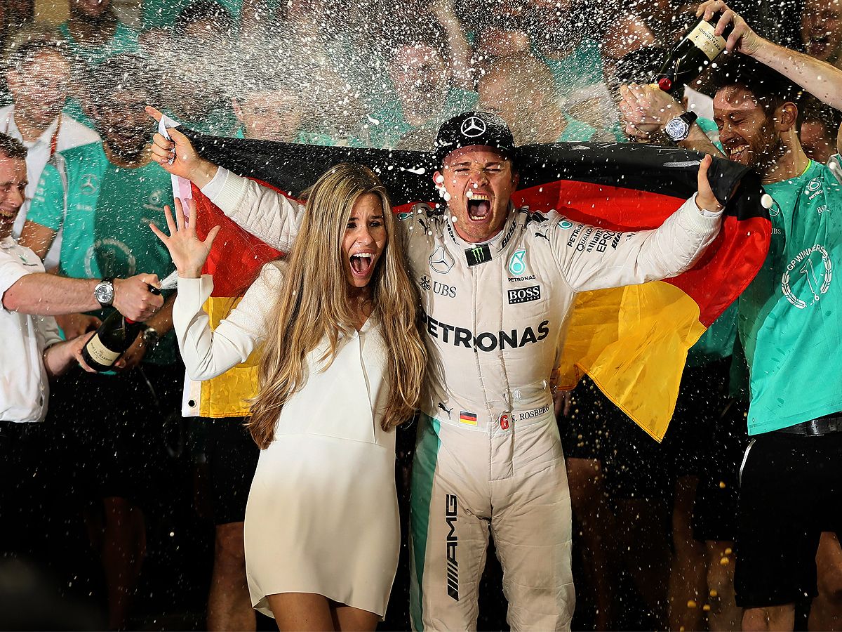 Nico Rosberg tavaly Abu-Dzabiban szerezte meg első bajnoki címét, majd nem sokkal később vissza is vonult. (Fotó: AFP)