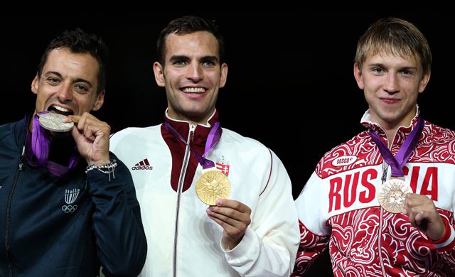 Középen az olimpiai bajnok, Szilágyi Áron (Fotó: Nemzeti Sport, Szabó Miklós)