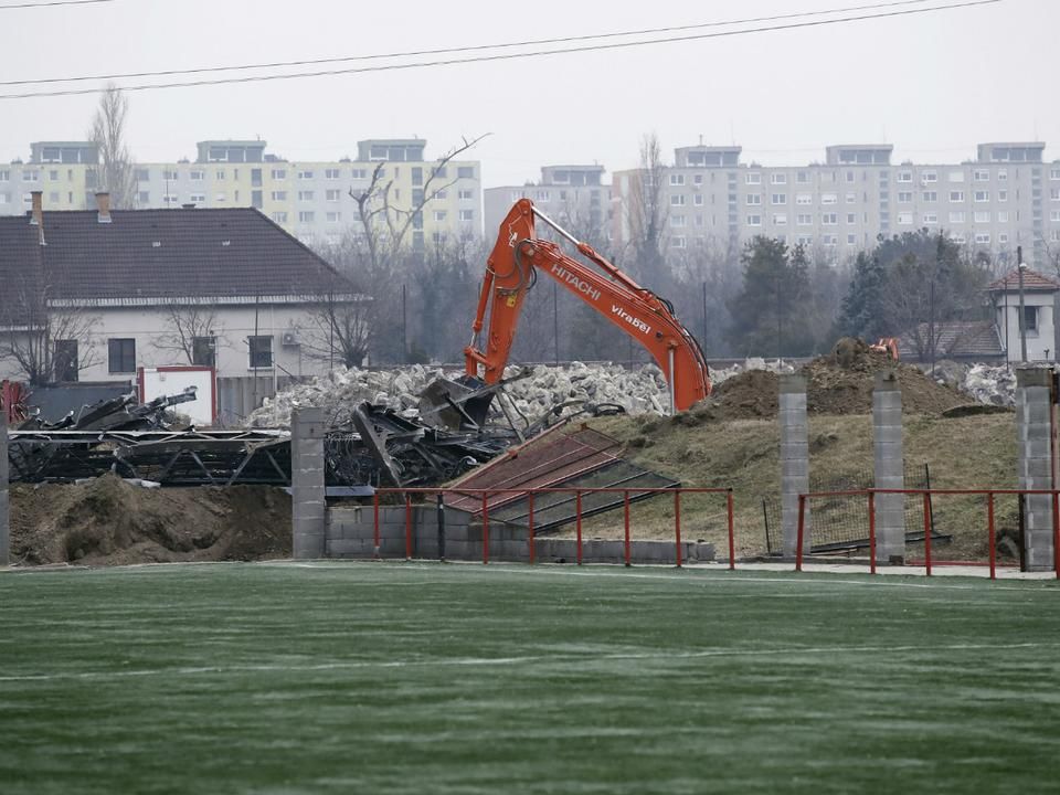 A Bozsik József Stadion bontása (Fotók: MTI/Illyés Tibor)