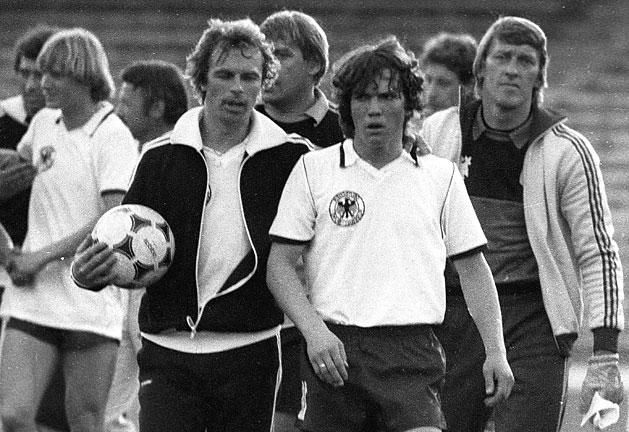 1980, European Championship. Although he didn't step on the field against the Belgians in the 2-1 win with Horst Hrubesch's double, he won the European Championship in Italy as a member of the great FRG team (Photo: Imago Images)