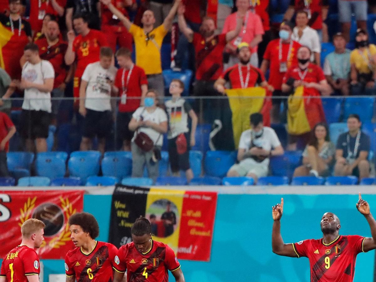 Lukaku (jobbra) szerezte a második belga gólt (Fotó: AFP)