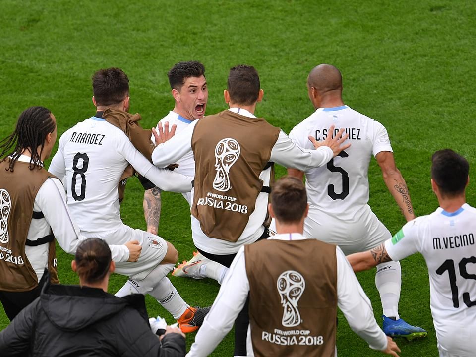 Vad uru gólöröm – Giménez fejese három pontot ért (Fotó: AFP)