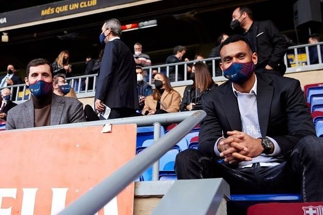 Hanga Ádám (jobbra) is ott volt a Camp Nou lelátóján Joan Laporta beiktatásakor (Fotó: FC Barcelona)