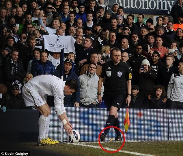 Gareth Bale csak a meccsre koncentrált (Fotó: Daily Mail)