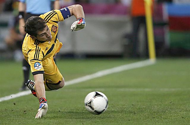 Casillasnak csak a tizenegyespárbajban volt lehetősége védeni (Fotó: Reuters)