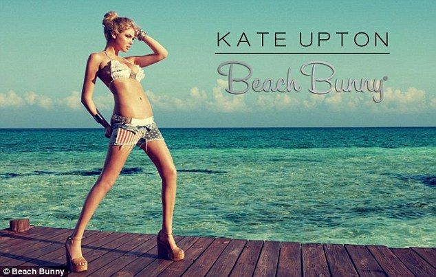 Kate Upton a Beach Bunny kollekciójában (Fotó: Daily Mail)