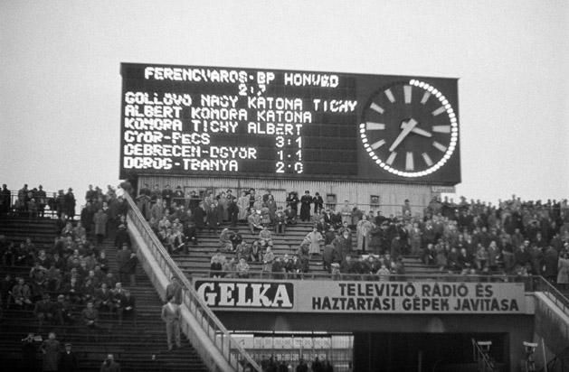 Igen, ilyen eredmény született az 1963-ban megrendezett Ferencváros–Honvéd rangadón FOTÓ: MTI/MIKÓ LÁSZLÓ