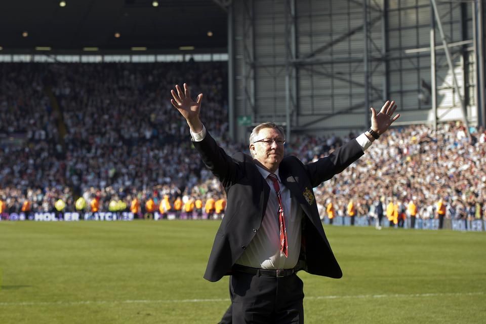 Sir Alex Ferguson 2013 májusában, az MU 20. bajnoki címe után búcsúzott az Old Traffordtól és a klubtól (Fotó: AFP - archív)
