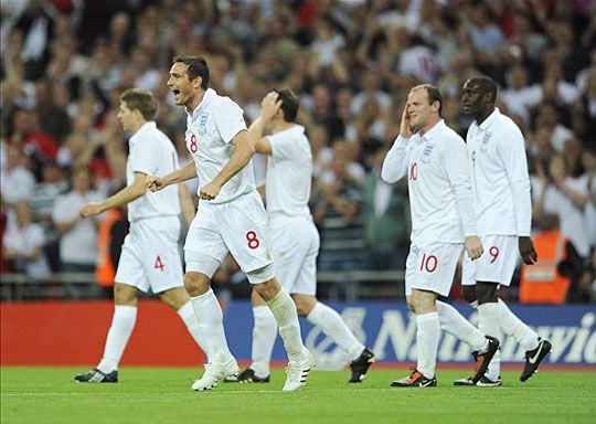 Lampard, Rooney és a többiek nem csak a szurkolókat, a pubtulajdonosokat is boldoggá tehetik (fotó: Action Images)