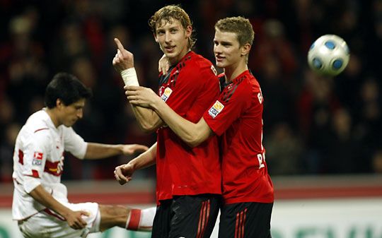 Kiessling (balra) volt a Leverkusen vezére a Stuttgart ellen (Fotó: Reuters)