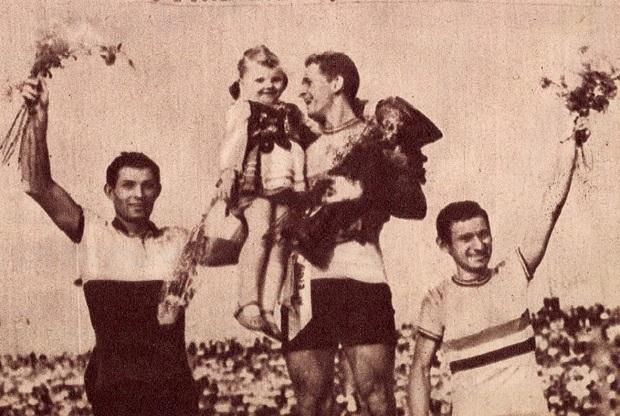 1966: Juszkó Jánosé a 6. szakasz a Békeversenyen, Megyerdi Antal (jobbra) 3. lett