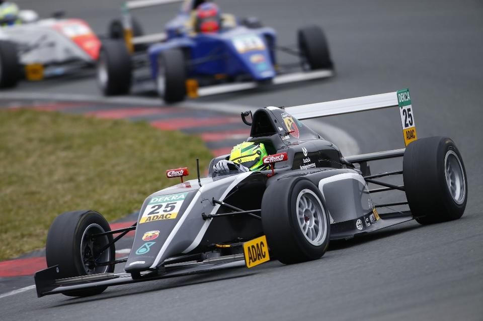 2014-ben ülhetett először Formula-autóba (Fotó: AFP)