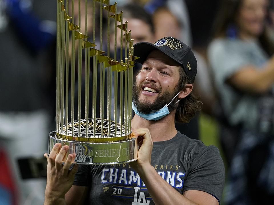 Ha valaki megérdemelte a World Series-győzelmet, az Clayton Kershaw! (Fotó: Getty Images)