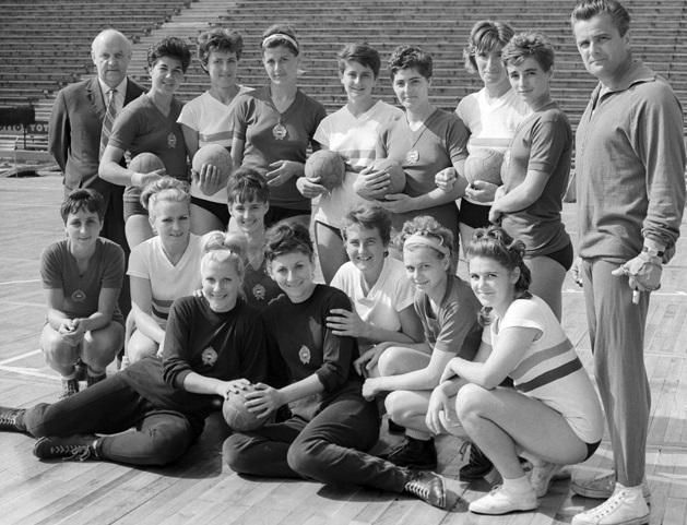 A  Török Bódog vezette magyar női válogatott 1965-ös vb-diadalát tekintjük  az alfának, a kiindulópontnak visszatekintéseink során (Fotó: MTI)