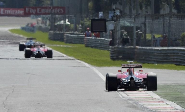 A két Ferrari hazai pályán meglepné a Mercedest (Fotó: AFP)