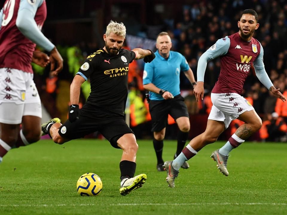 Az Aston Villa elleni mesterhármasával Thiery Henryt előzte meg, s vált a PL legeredményesebb légiósává (Fotó: AFP)