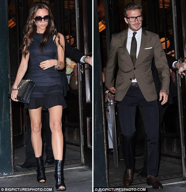 Victoria és David Beckham távozik egy puccos étteremből, miután megünnepelték a sikeres bemutatót (forrás: Daily Mail)