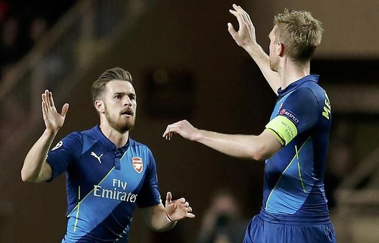 Ramsey (balra) gólja után még volt negyedórája az Arsenalnak, de újabb gólt nem tudott szerezni