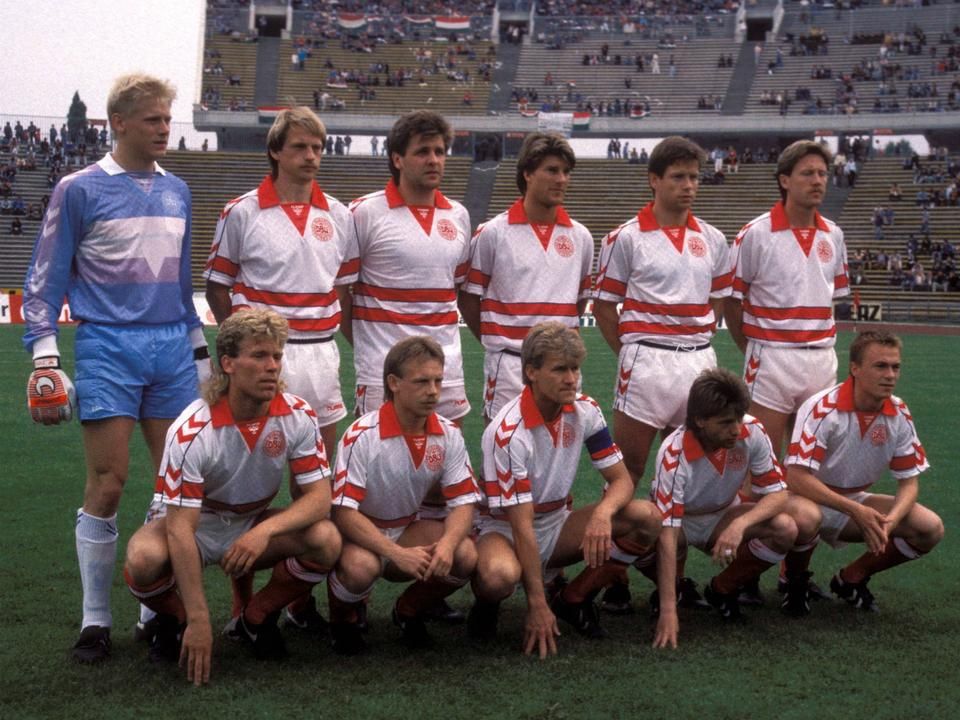 A Népstadionban 1988. május 10-én 2–2-t játszó Dánia 1992-ben Európa-bajnok lett Peter Schmeichellel a soraiban