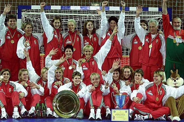 Az Európa-bajnok magyar csapat (Fotó: NS-archív)