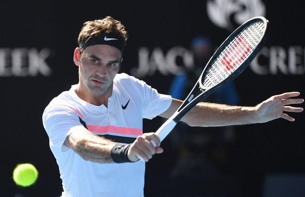 Egy fonák Roger Federertől (Fotó: AFP)