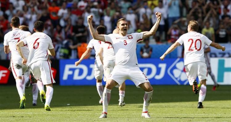 Megvan a lengyel továbbjutás a nyolcaddöntőből (Fotó: Reuters)