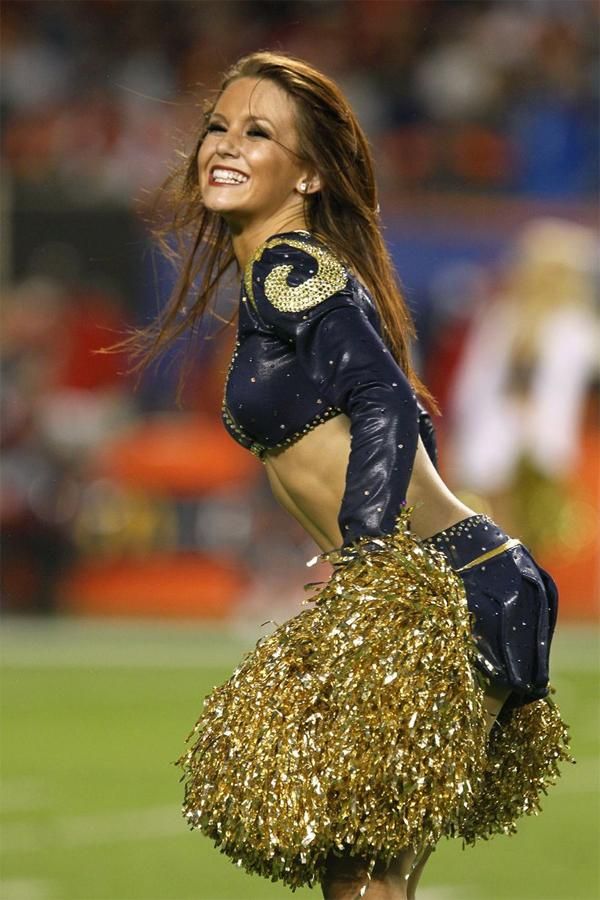 A St. Louis Rams lányai (Forrás: stlouisrams.com/cheerleaders/index.html)