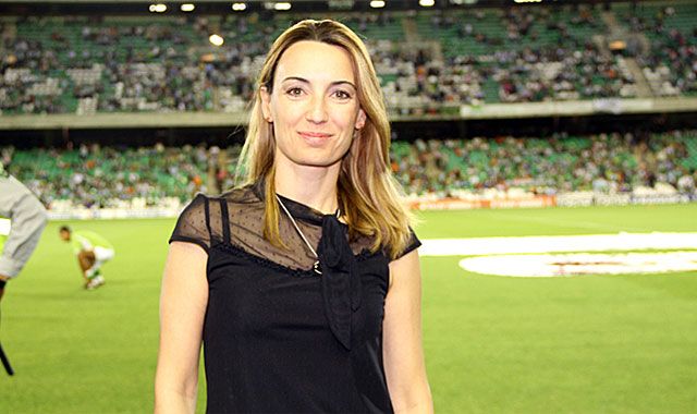 Patricia Ramírez jól érzi magát a Betis stadionjában (Fotó: realbetisbalompie.es)