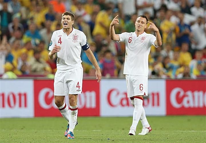 Két hétköznapi angol srác: Steven Gerrard (4) és John Terry (Forrás: actionimages)