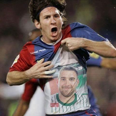 Messi is csak egy emberre gondol (Fotó: Kovács Norbert, Facebook-komment)