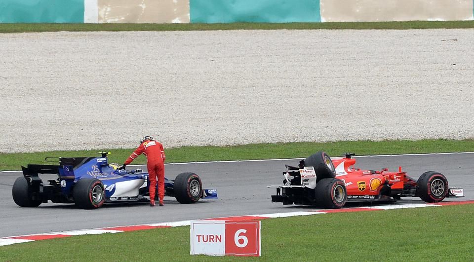 Vettel leintés utáni balesete sokba kerülhet – öt rajthelybe Szuzukában (Fotó: AFP)