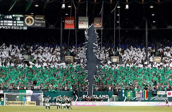 Az MLS legjobb táborának tartott Portland Timbers-drukkerek élőképe a Vancouver Whitecaps elleni augusztusi meccsen (Forrás: Guardian)