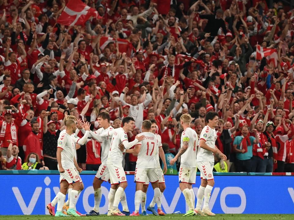 Négyszer ünnepelhetett a dán válogatott és a közönség (Fotó: AFP)