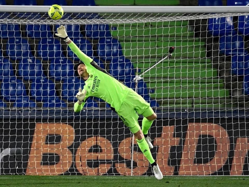 Courtois tartotta a lelket a Realban (Fotó: AFP)