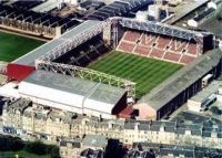 A Tynecastle-be csaknem 
18 ezer néző fér be.