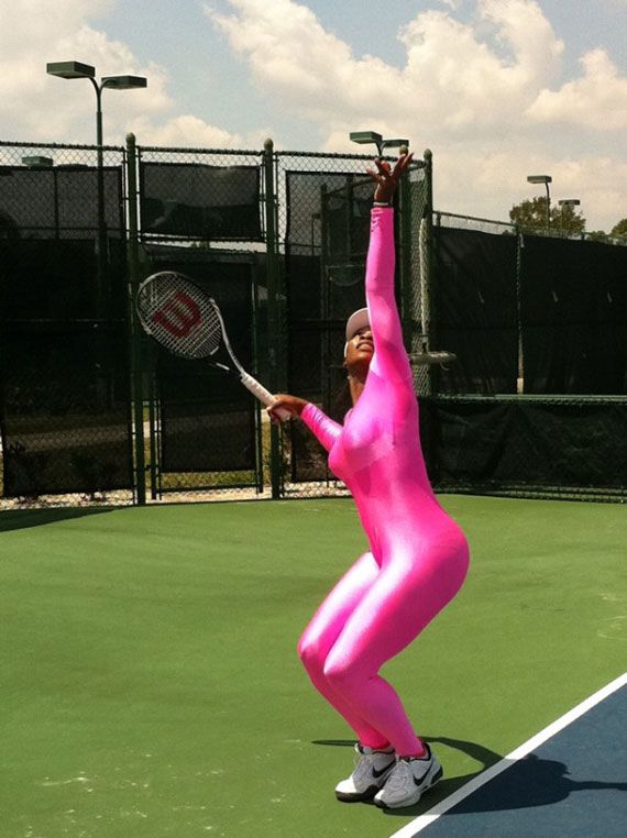 Serena Williams új szerelésben állt edzésbe (Fotó: Twitter)