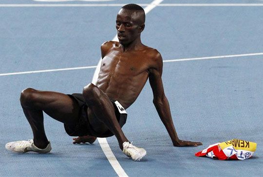 Ez a testtartás is Ezekiel Kemboi koreográfiájához tartozik (Fotó: Reuters)